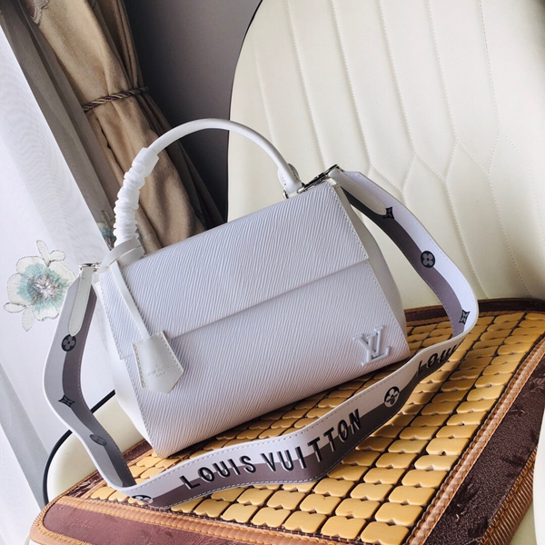 ルイヴィトンバッグ背面デザイン